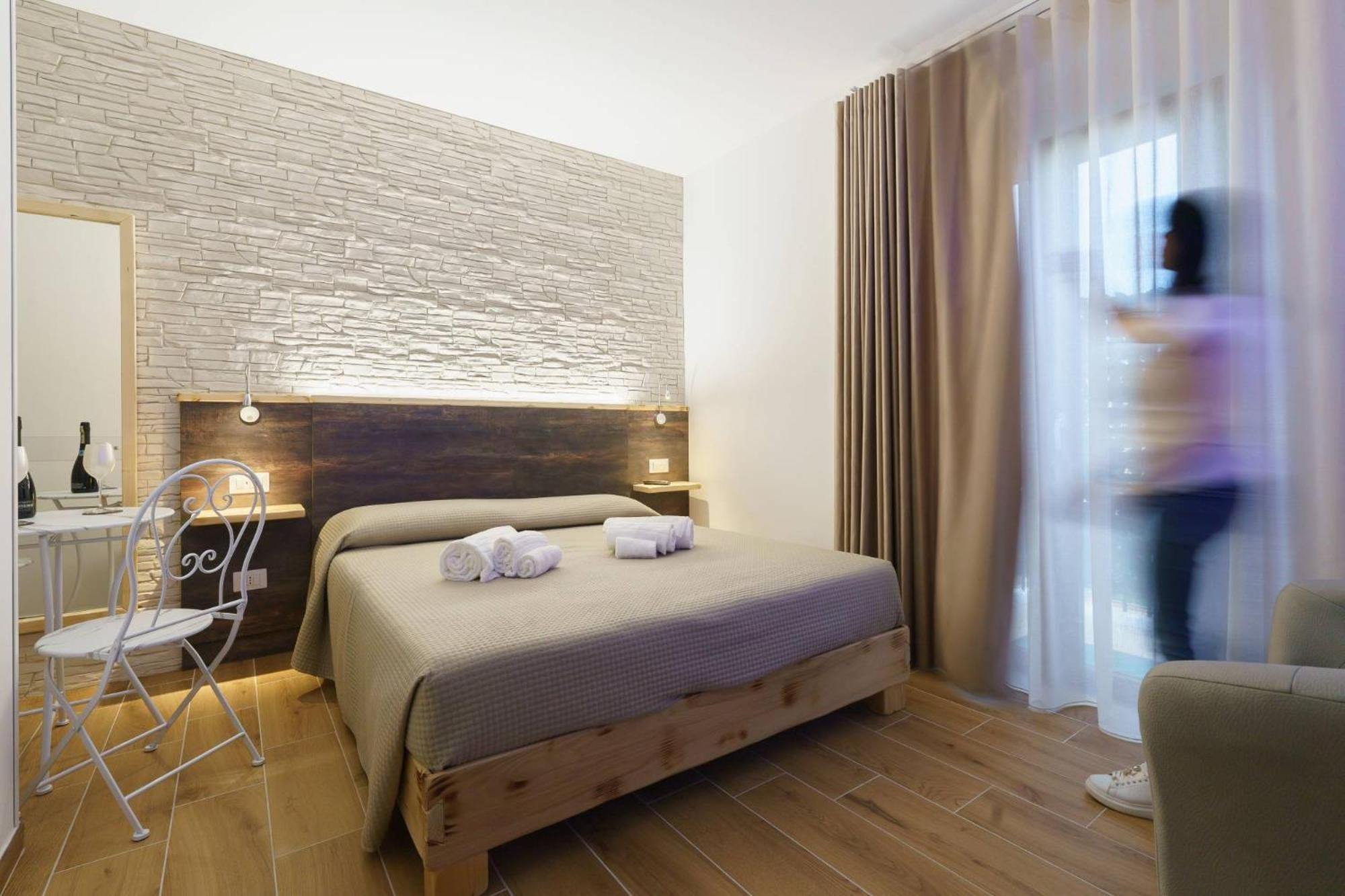 Chalet N5 Guest House กาตันซาโร ภายนอก รูปภาพ